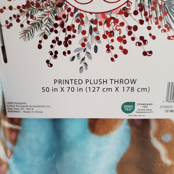 Pastel Blue Gingerbread Man Blanket-NWT - Picture 5 of 6